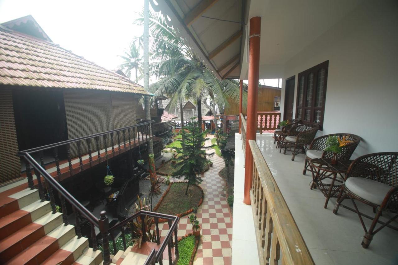 Black Beach Resort Varkala Exterior foto